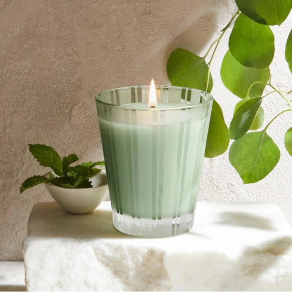 NEST Fragrances Green Scented Candle - Picture 2 of 3
